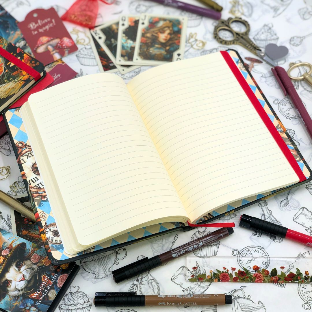 inside pages of Retro Women in Wonderland Journal 